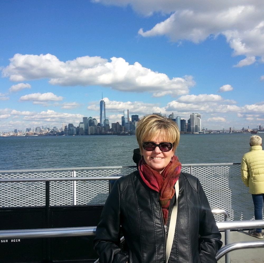 Meet your Posher, Lori